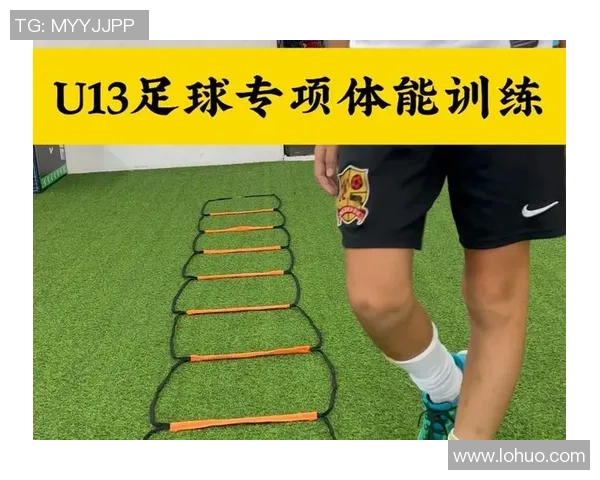足球新手必看:从力量训练开始提升你的球场表现与技巧 足球新手必看:从力量训练开始提升你的球场表现与技巧
